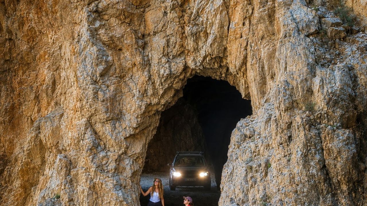 Kemaliye'nin taş yolu: bir asırlık emekle şekillenen kanyon rotası