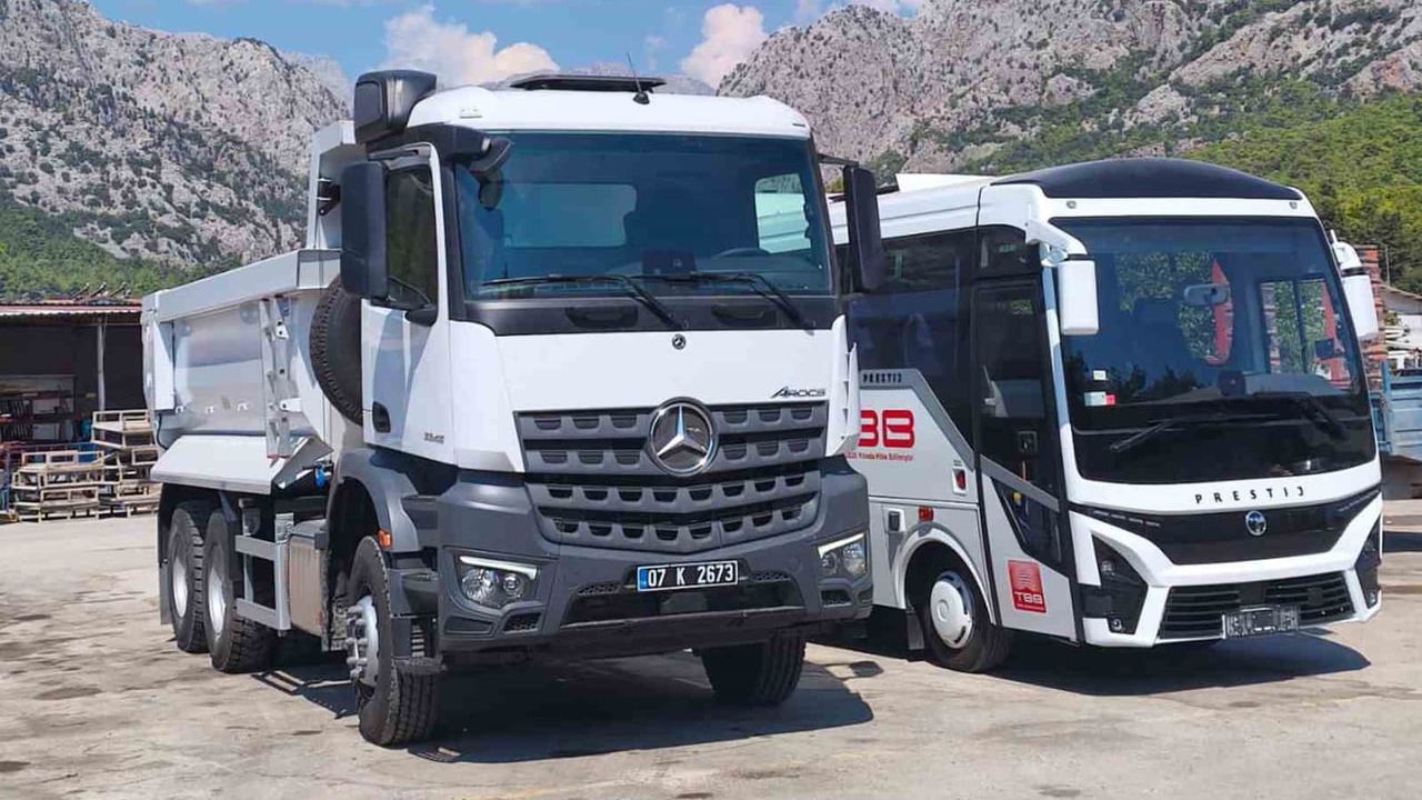 Kemer belediyesi sahada hızlanıyor: damperli kamyon filoya katıldı
