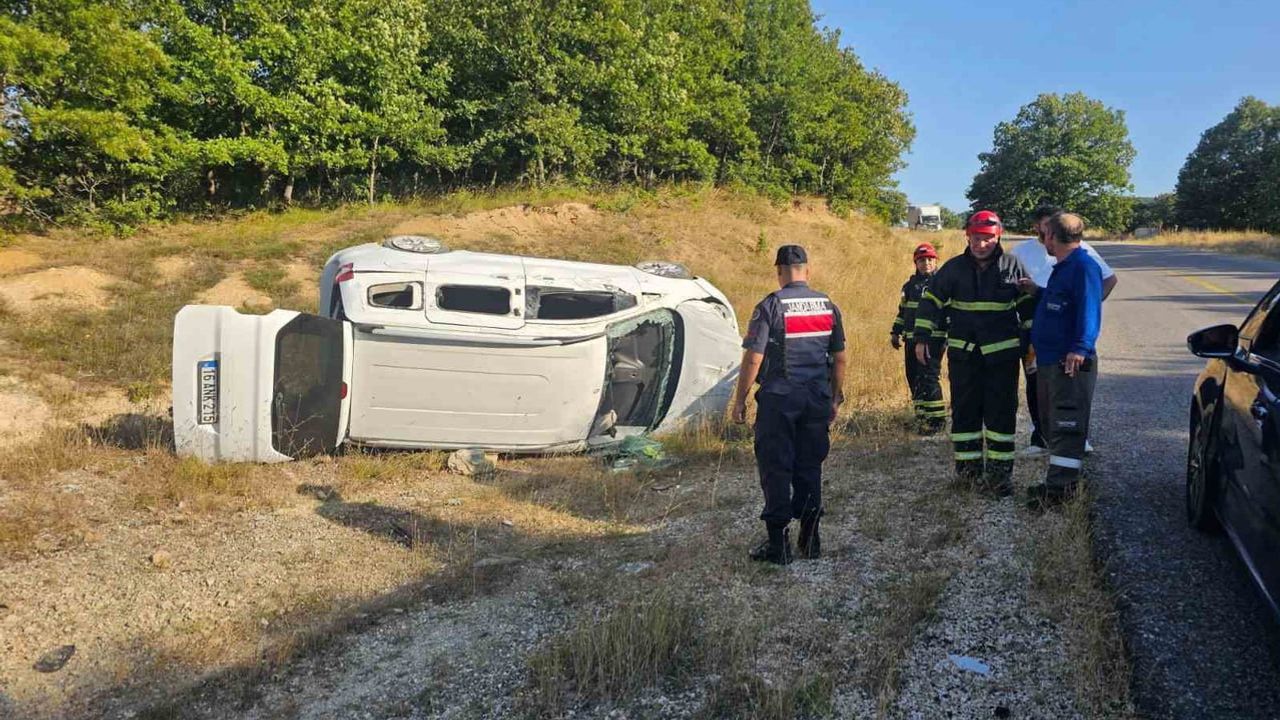 Kendirli köyü yakınında kontrol kaybı: otomobil yan yattı, beş yaralı