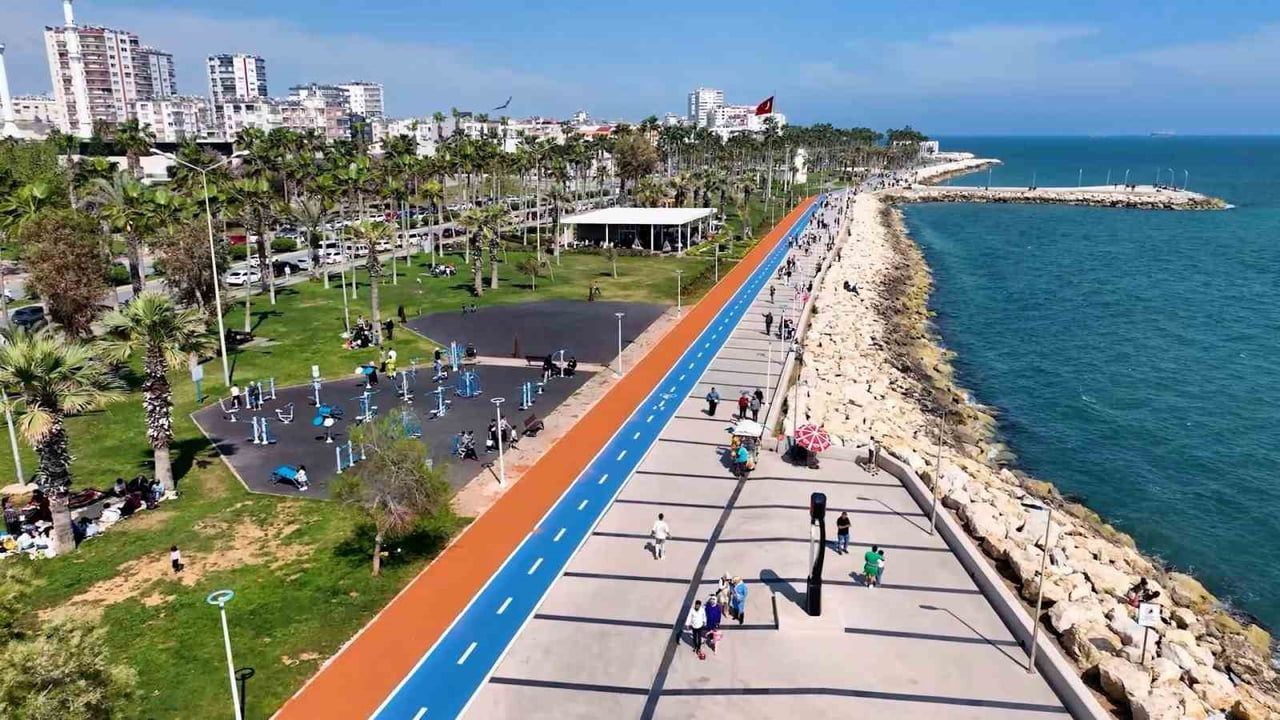 Kentin yeşil akciğeri yenileniyor: Kültür Park'ta bakım ve rehabilitasyon