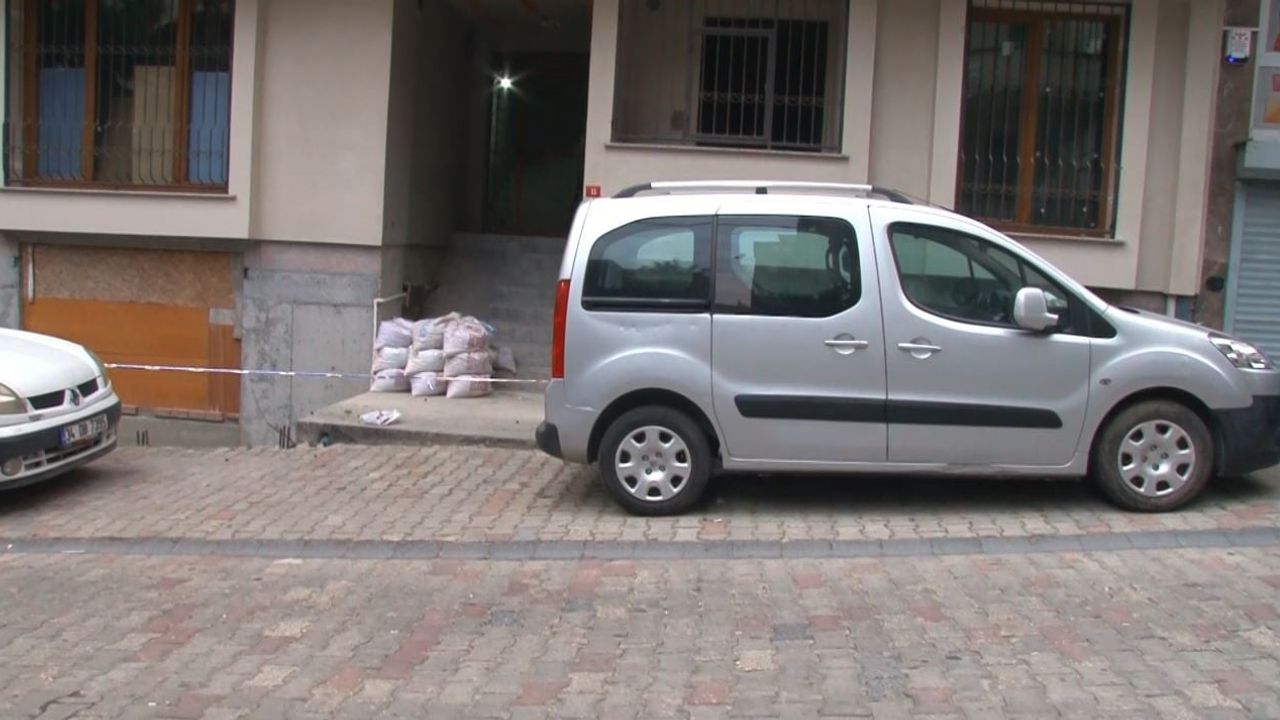 Kentsel boşlukta düşen kadın ağır yaralandı; hayati tehlikesi sürüyor