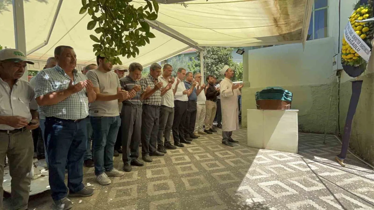 Kıbrıs gazisi Ahmet Bacınak son yolculuğuna uğurlandı