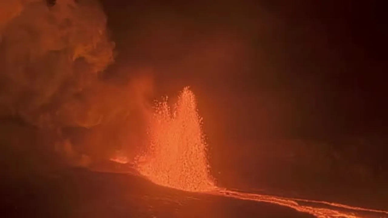 Kilauea'da 53. patlama: zirve kraterinden 150 metreye lav fışkırdı