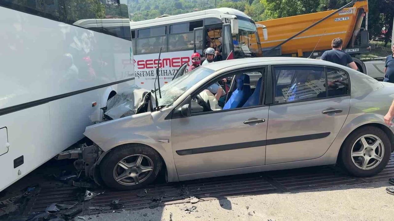 Kilimli'de çarpışma sonrası ekipler seferber oldu: 7 yaralı
