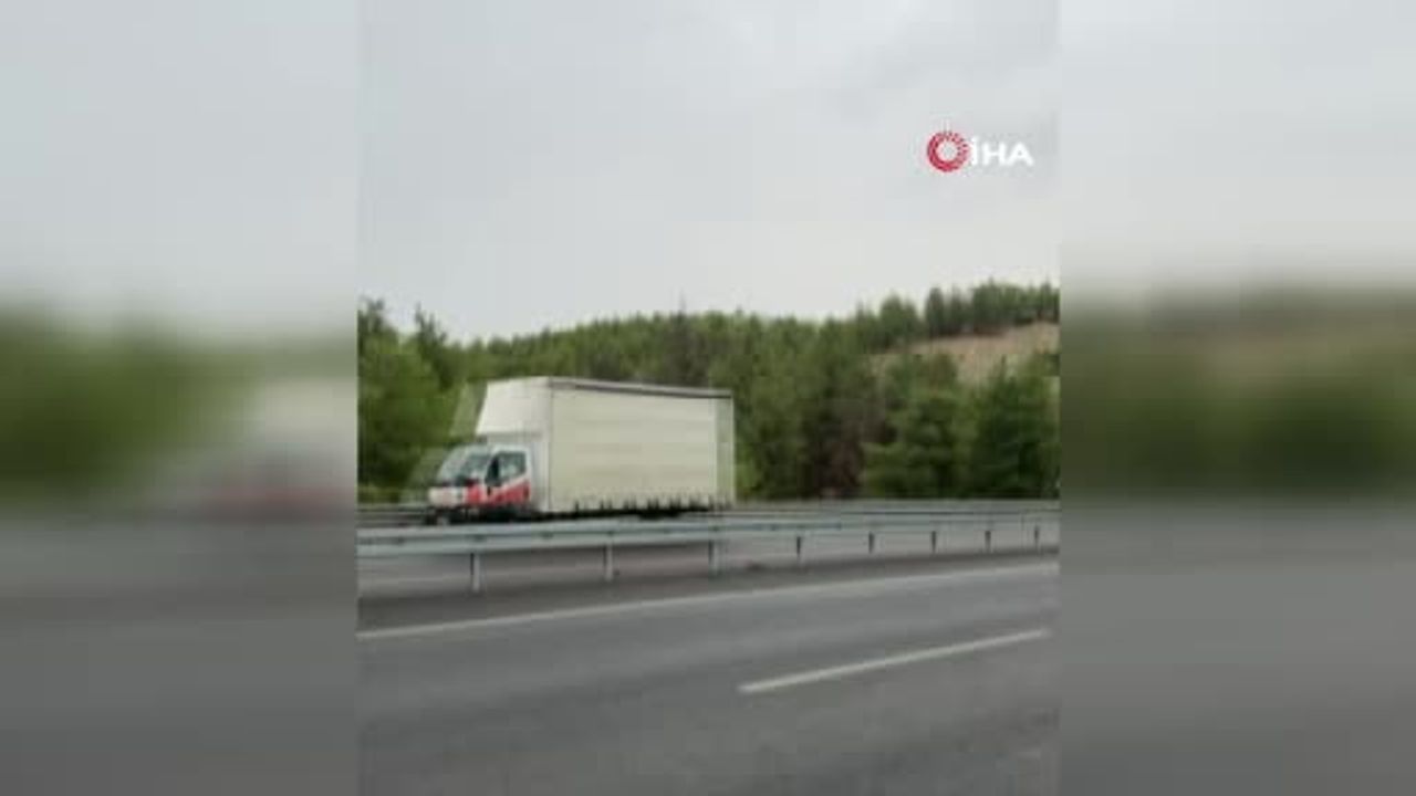 Kilis'te yıldırım ormanlık alanda örtü yangınına neden oldu, zarar sınırlı kaldı
