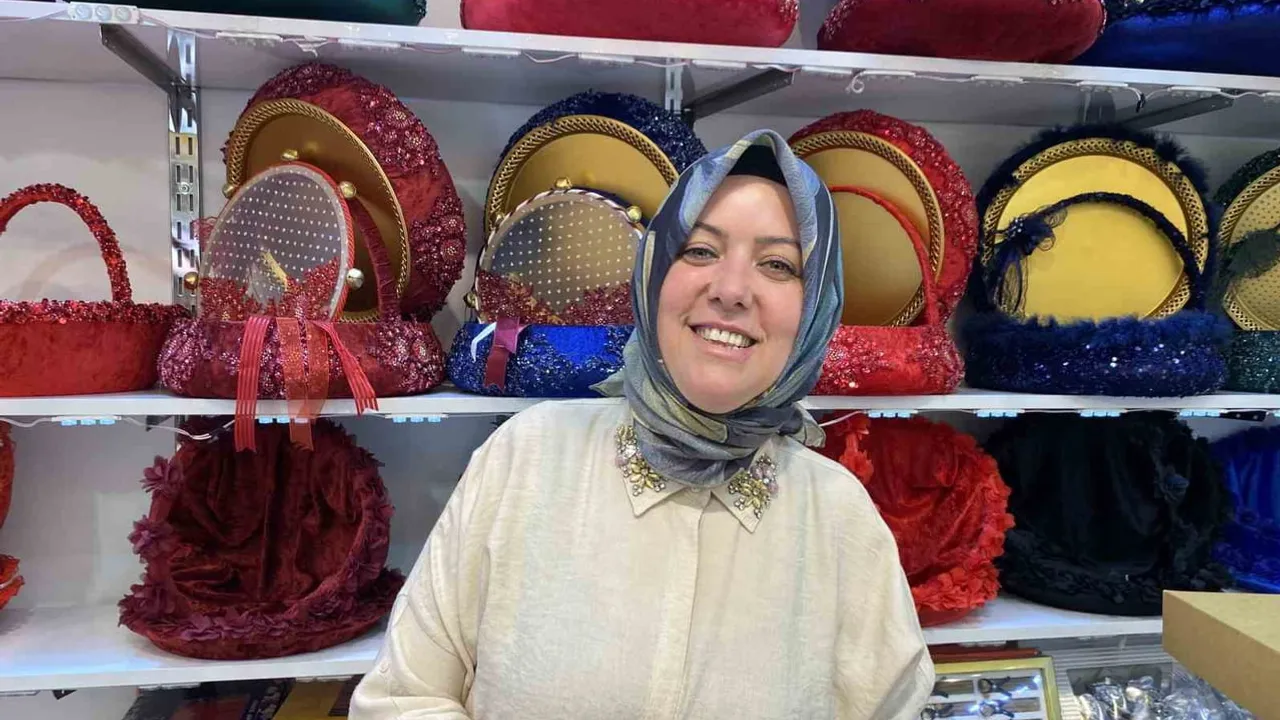Kına sezonunda yeni tasarımlar rağbet görüyor