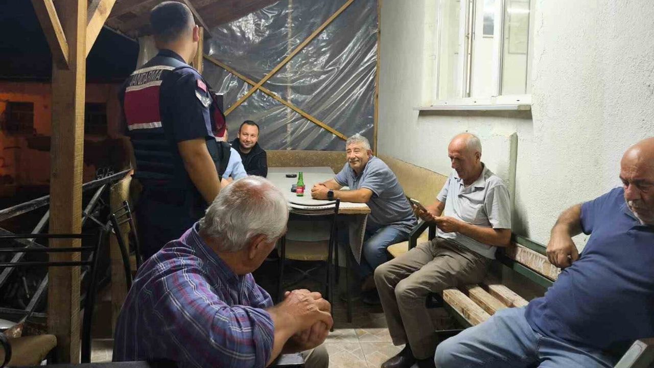 Kıraathanede huzur: jandarmadan ruhsat ve asayiş denetimi