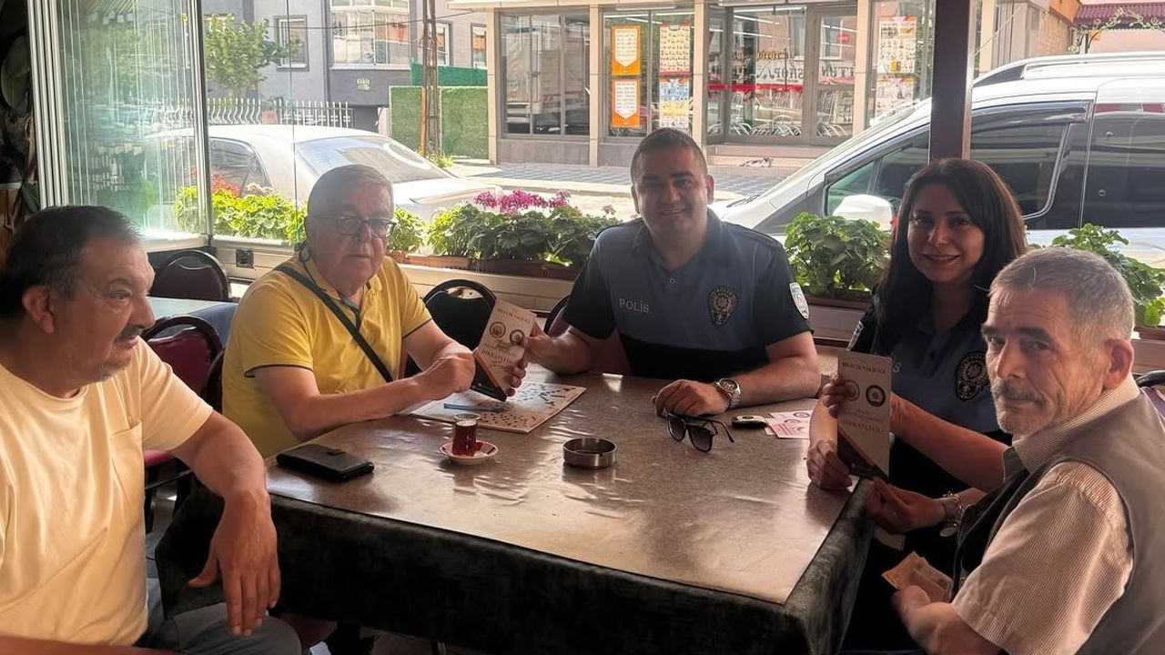 Kıraathanelerde sahte para uyarısı: polis bilgilendirme broşürleri dağıttı