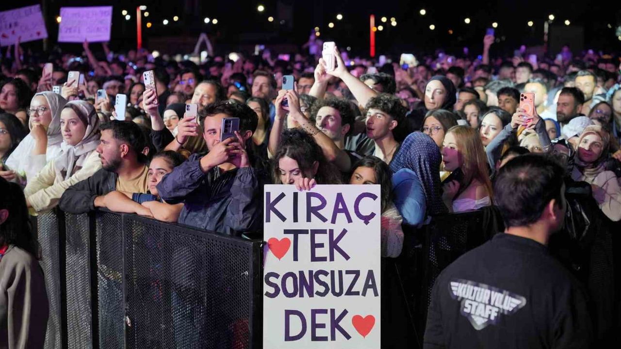 Kıraç’ın ezgileri kültür yolunda Erzurum’u sardı