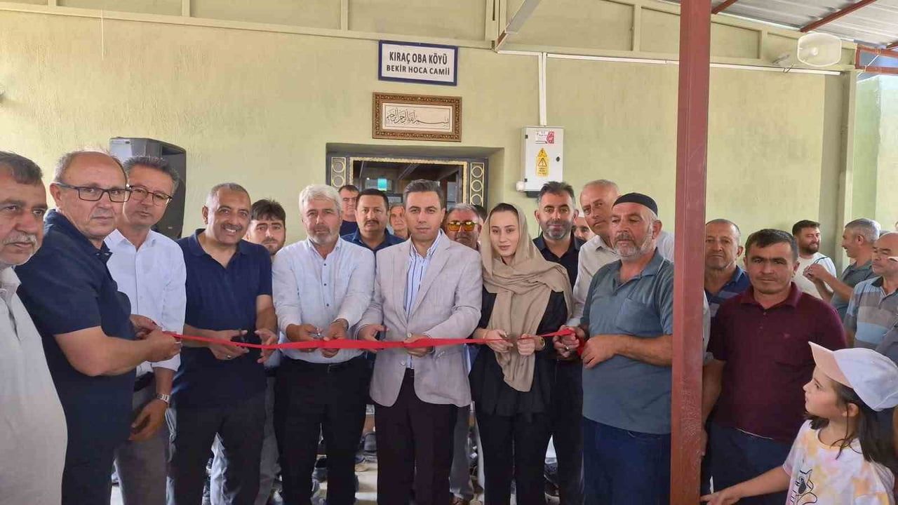 Kıraçoba'da yeni cami: Bekir Hoca Camii dualarla açıldı