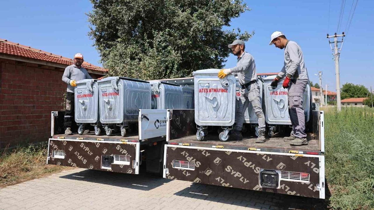 Kıralan Mahallesi'ne 285 yeni konteynerle temizlik hamlesi