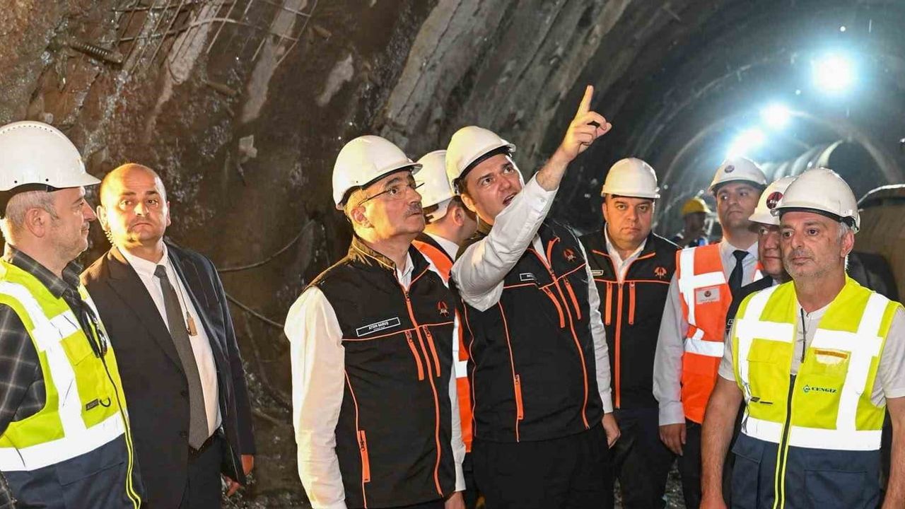 Kırık tüneli kazı çalışmaları yüzde 90’a ulaştı, güzergâh 33 km kısalacak