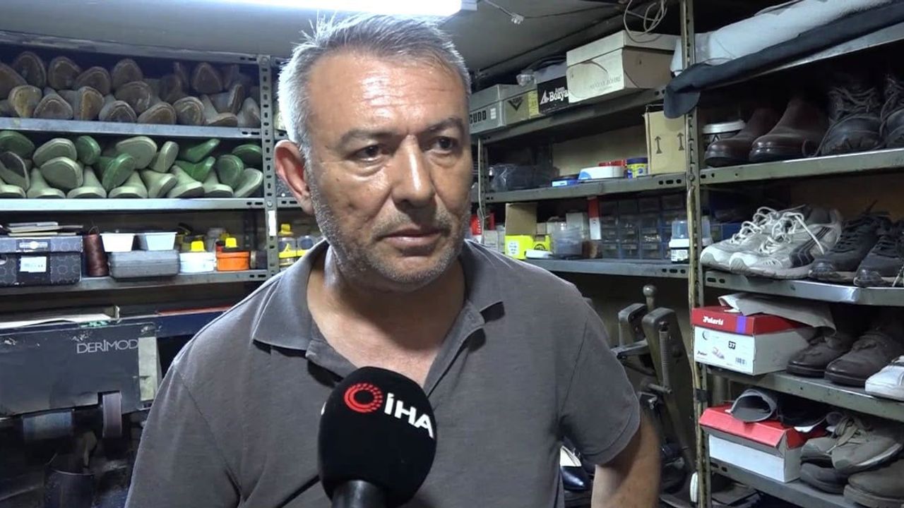 Kırklareli'de babadan kalan atölyede 43 yıldır ayakkabı ustalığı yapan Yalçın Yelek