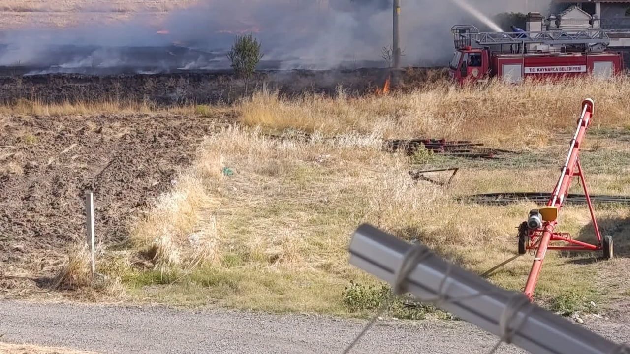 Kırklareli'de inşaat kıvılcımı kuru otları tutuşturdu, itfaiye müdahalesiyle söndürüldü