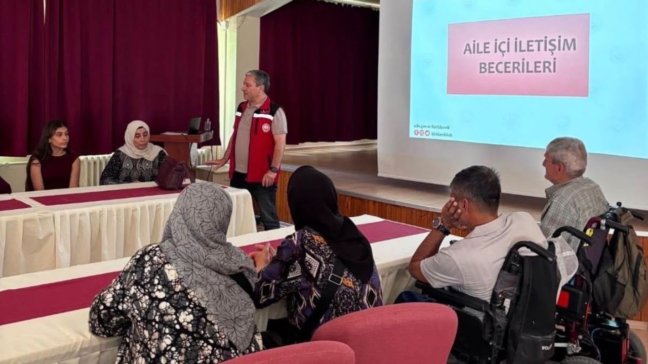 Kırklareli'nde ailelerin günlük yaşam becerileri güçlendiriliyor