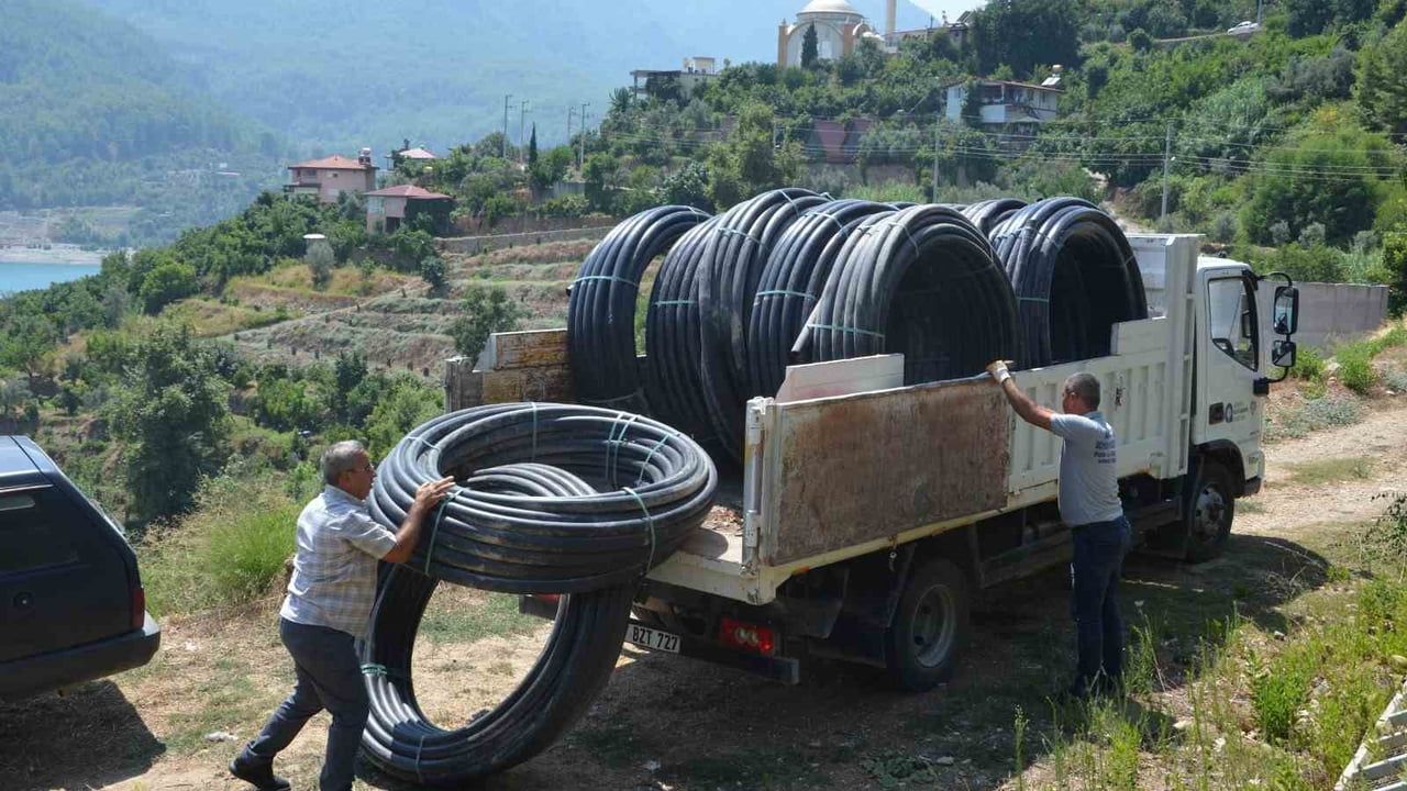 Kırsala su taşıyor: 12 bin 300 metre boru ile üretime destek