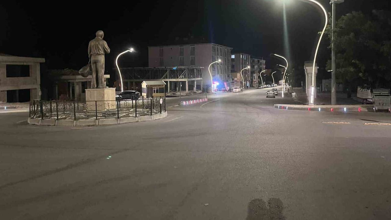 Kırşehir'de 3.4 büyüklüğünde sarsıntı: AFAD olumsuz ihbar olmadığını bildirdi