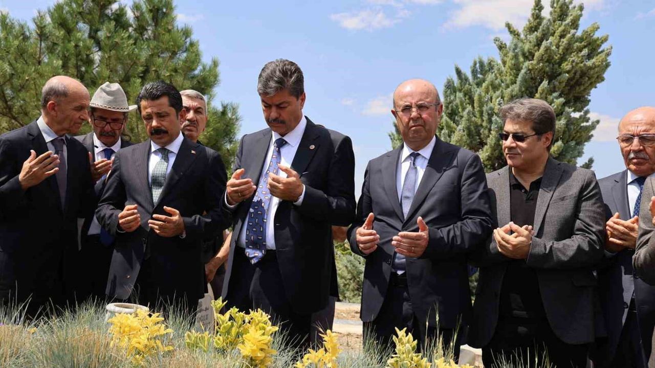 Kırşehir'de türkünün hafızası canlanıyor: Neşet Ertaş festivali başladı