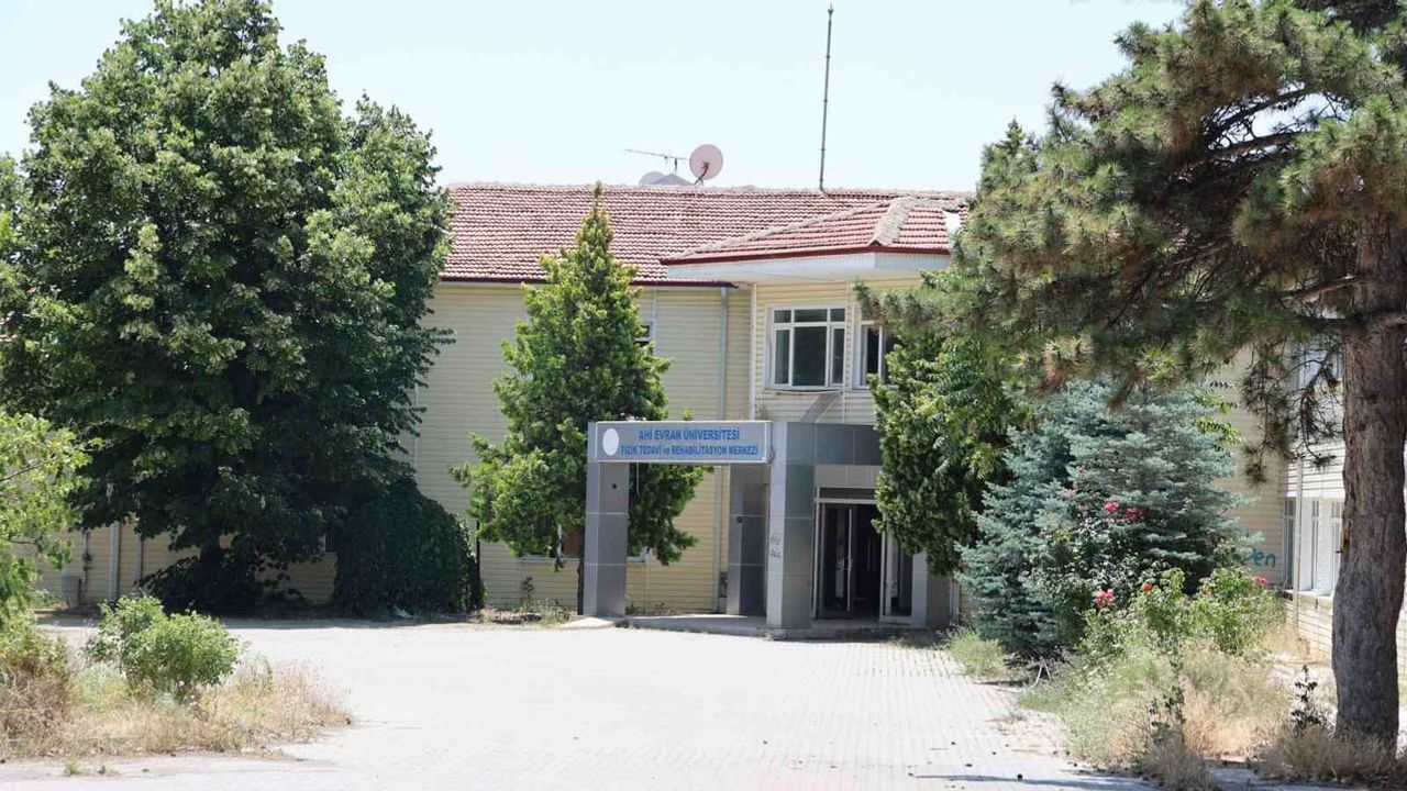 Kırşehir meclisi Terme Kaplıcası ve Kuşdilli'deki riskli yapıların yıkımına onay verdi