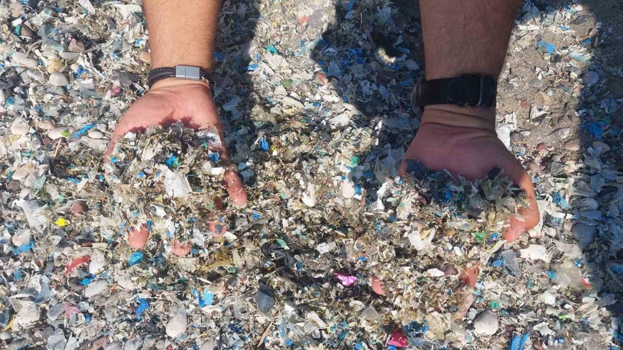 Kıyıda plastik yoğunluğu: Kazanlı-Tarsus sahilinde parça birikimi