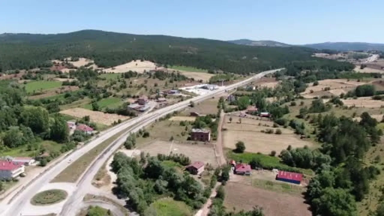 kızlarının sağlığı için şehri bırakıp köyde yeni bir hayat kurdular