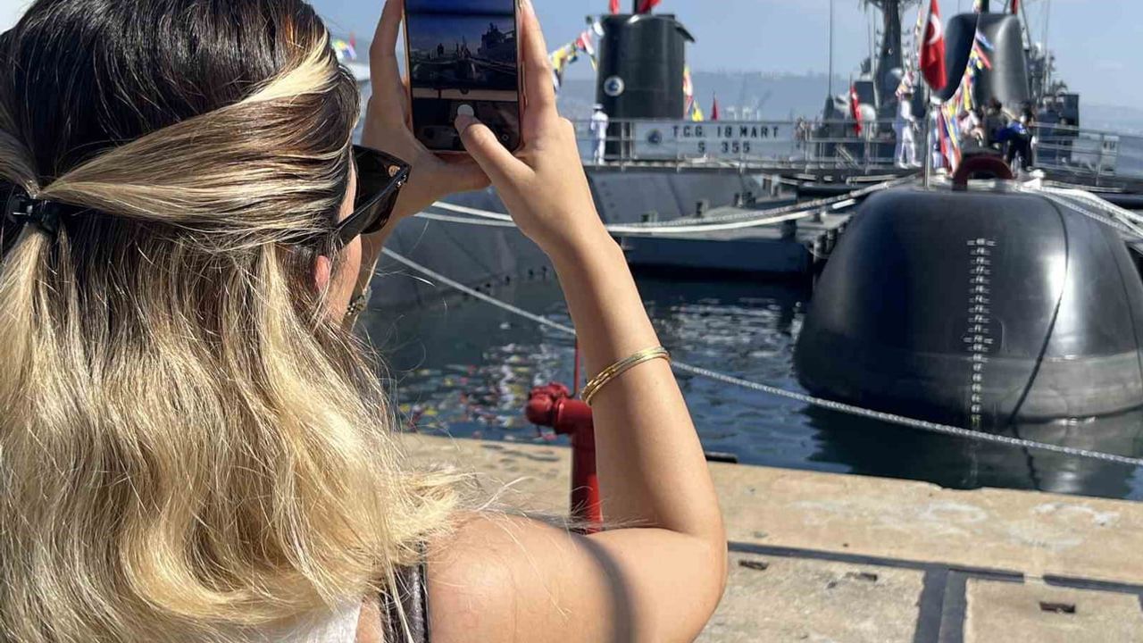 Kocaeli'de TEKNOFEST Mavi Vatan sıcağa rağmen ilgi görüyor