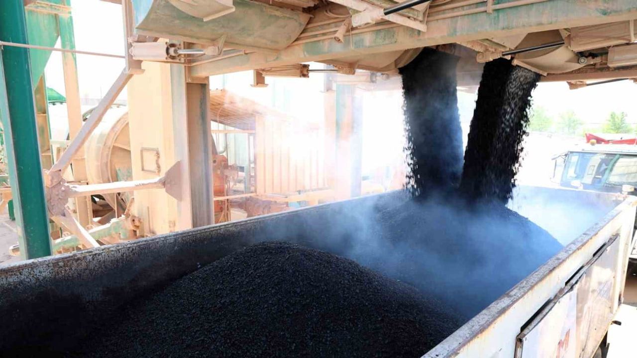 Kocaeli'nin yollarında yerli üretimle 115 bin ton asfalt