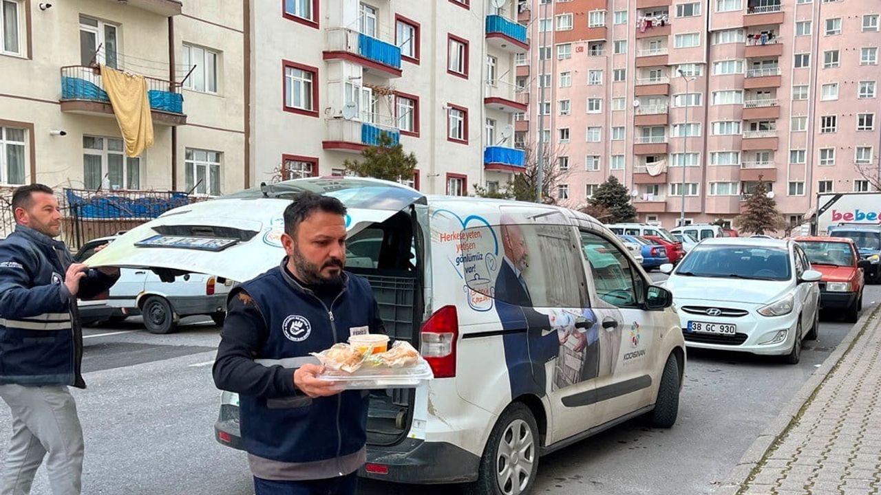 Kocasinan'da 65 yaş üstü 229 kişiye haftanın 7 günü dört çeşit sıcak yemek