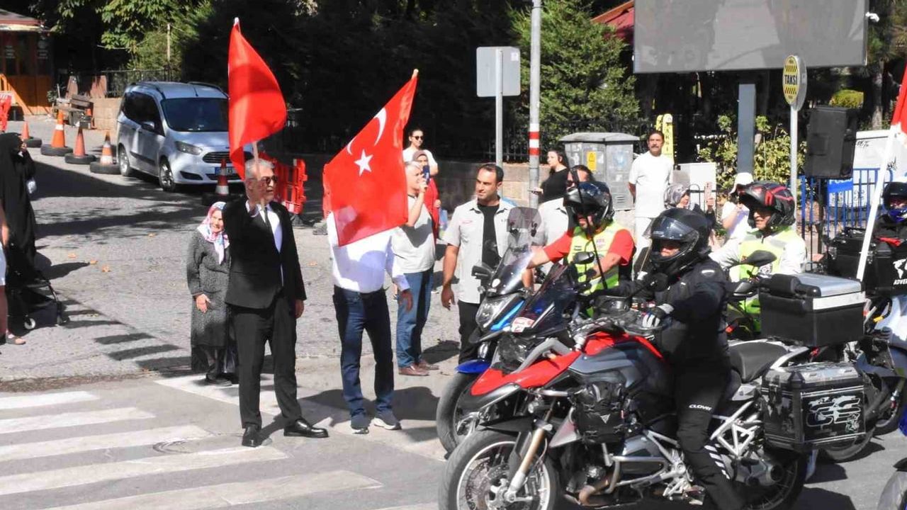 Kocatepe'ye saygı turu: motosikletliler 104. yılda zaferi andı