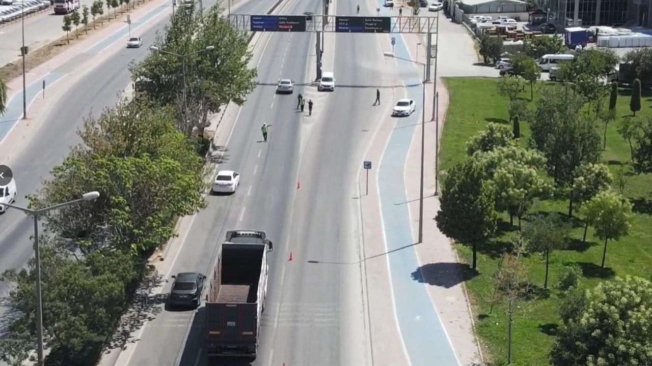 Konya'da durdurulan tırda 124 bin 376 sentetik ecza yakalandı