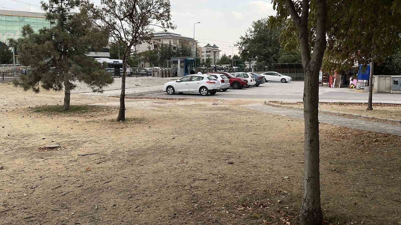 Konya'da kıskançlık kavgası parkta bıçaklı yaralanmayla sonuçlandı