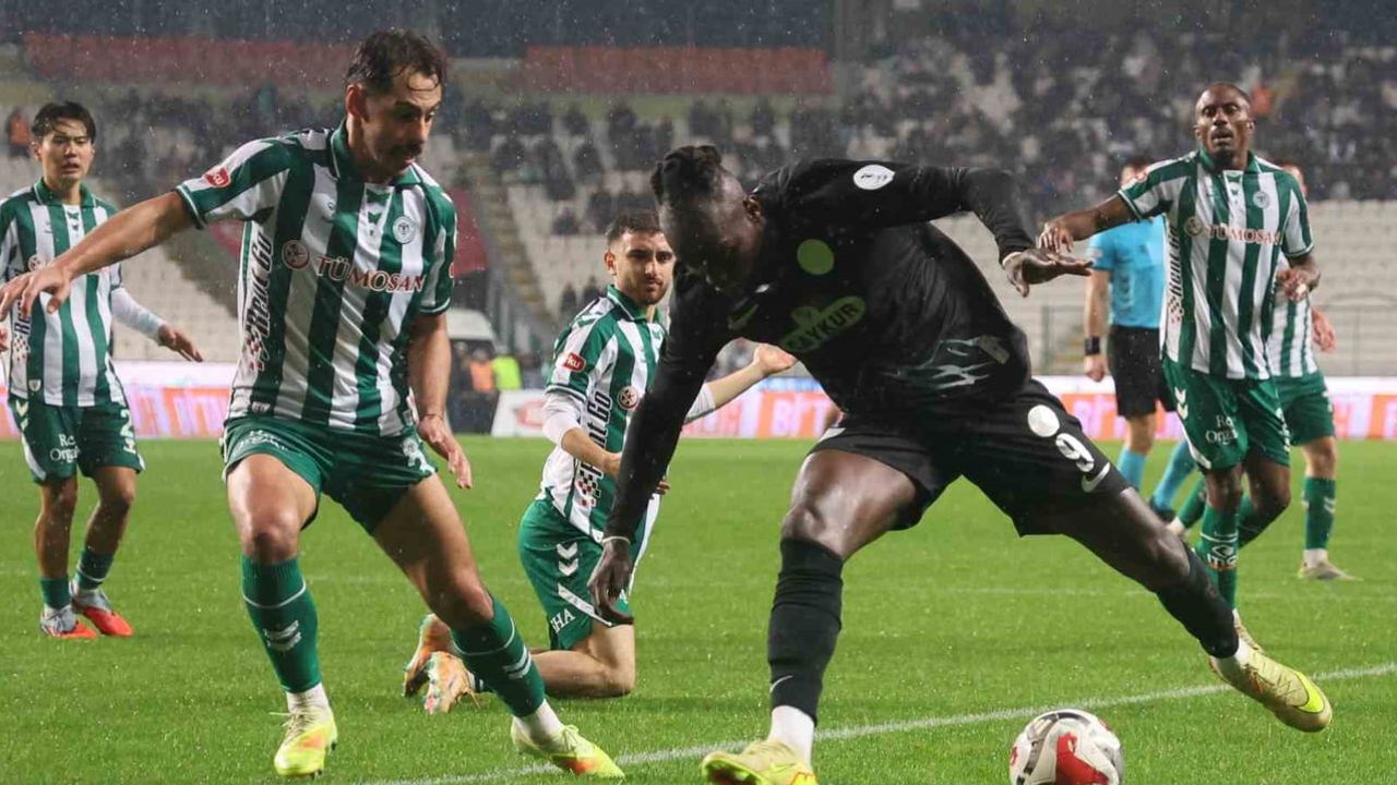 Konya'da sezon açılışı: Konyaspor sahasında Çaykur Rizespor'u ağırlıyor