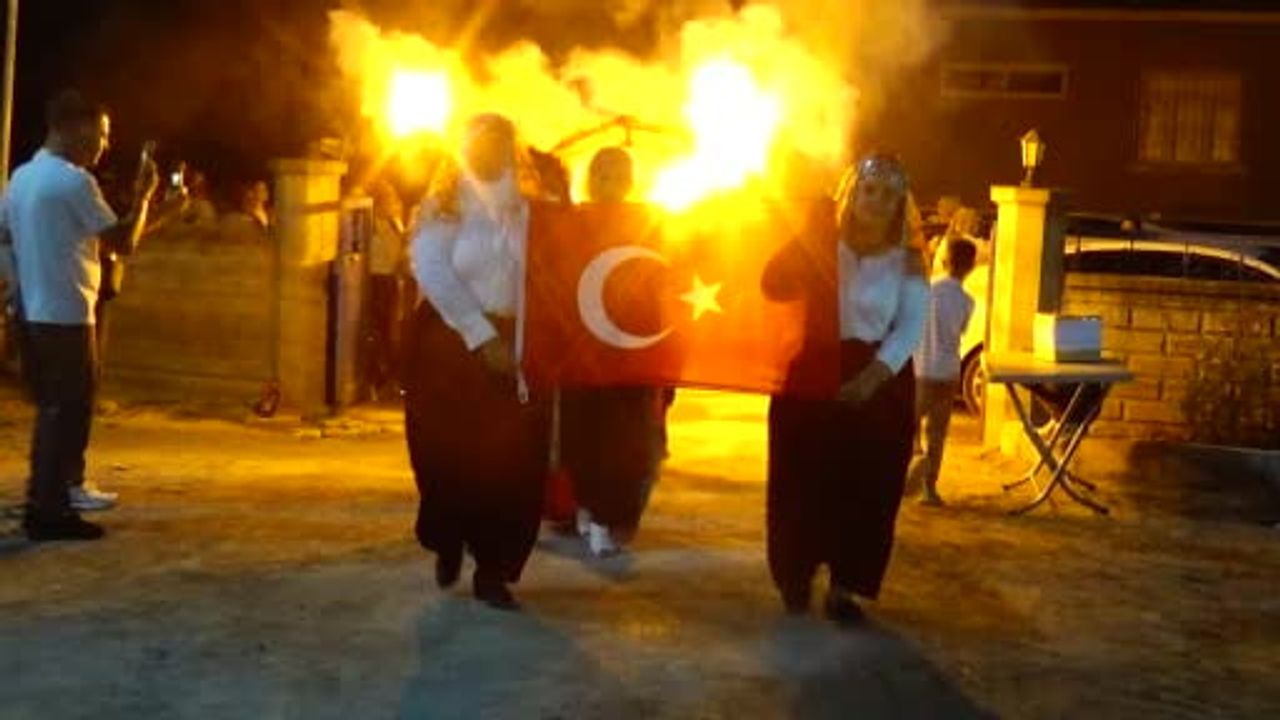 Konya'nın Budak Mahallesi'nde şalvar gecesiyle kaybolan ritüeller canlandı