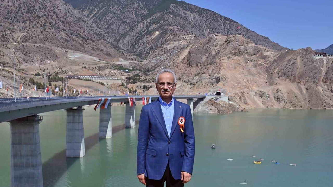 köprülerle ülkeyi birbirine bağladık: 24 yılda 4 bin 272 yeni yapı
