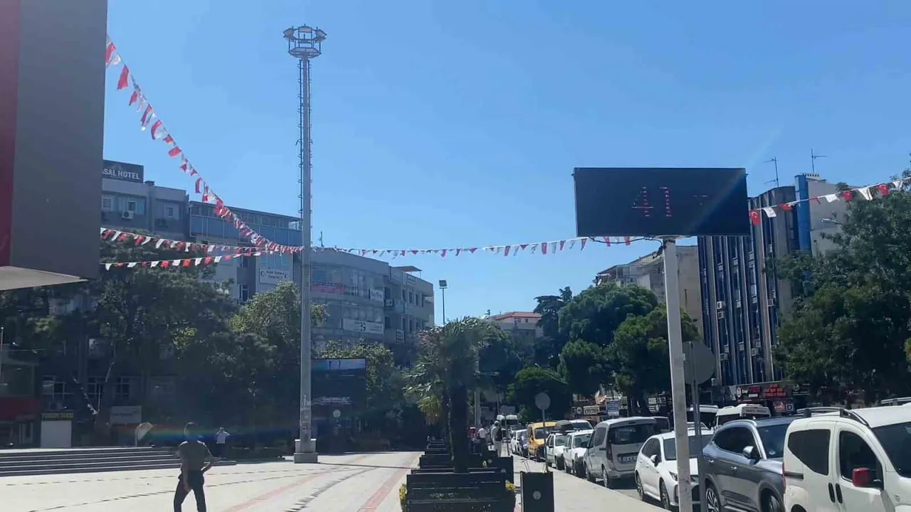 Körfezde öğle vakti termometreler 40 derecenin üstünü gösterdi
