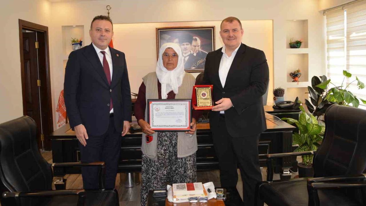 Korkuteli'nde bağış örneği: tarlasını Jandarma Asayiş Vakfı'na verdi