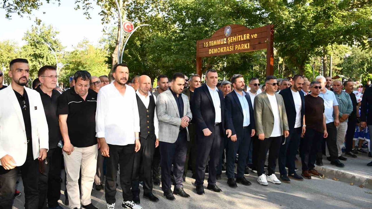 Kortejle başlayan 20. Kunduz yağlı güreşleri ilçe sokaklarında coşku yarattı