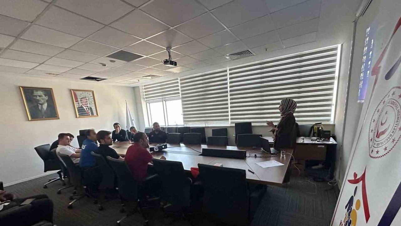 Koruyucu aile modeli için Tekirdağ'da kurumsal bilgilendirme seferberliği
