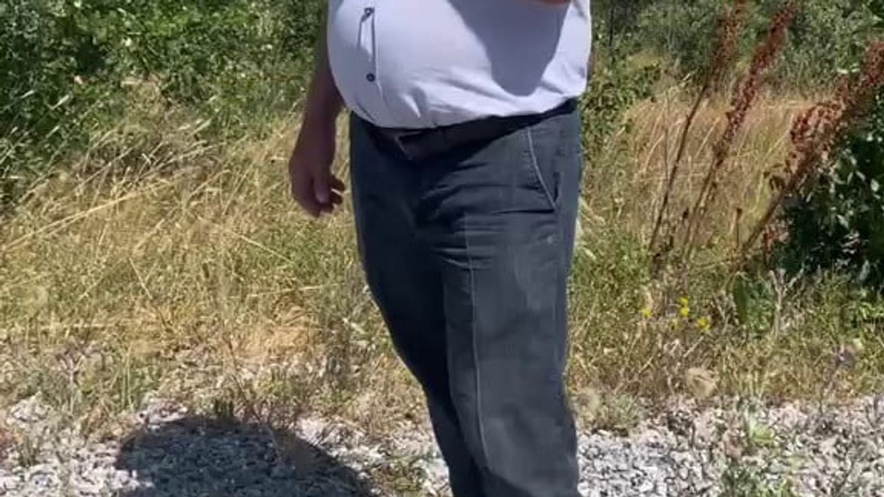 Köyde gsm çekmiyor, telsizle haberleşen köyün sesi