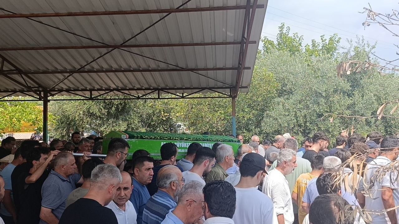 Kozan'da denizde yaşamını yitiren lise öğrencisi için son görev