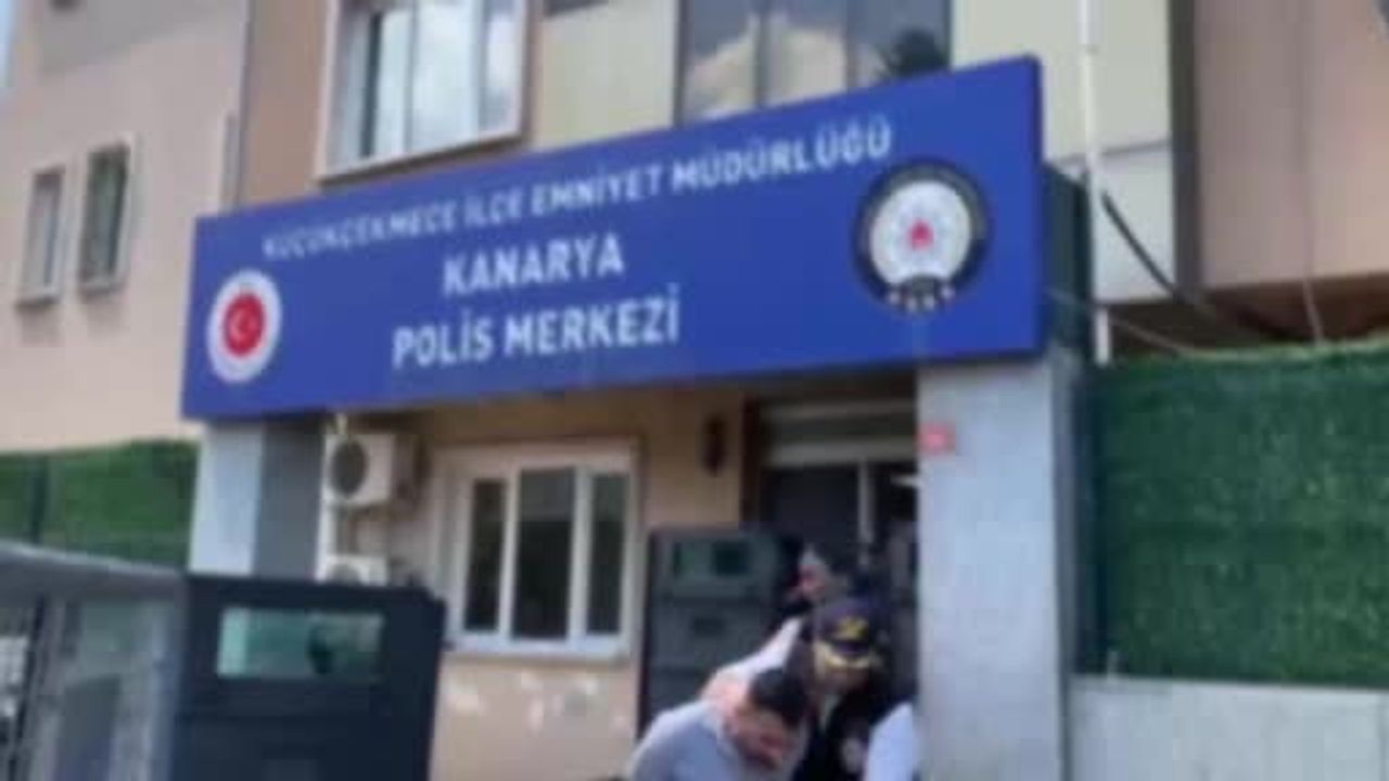 Küçükçekmece'de yol kontrolüyle başlayan operasyonda 6 kişi tutuklandı