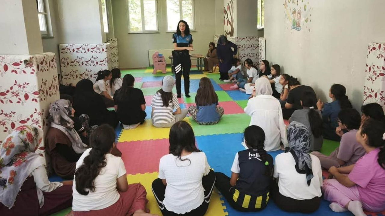 Kur’an kursu öğrencilerine Erzincan'da yaz dönemi güvenlik eğitimi