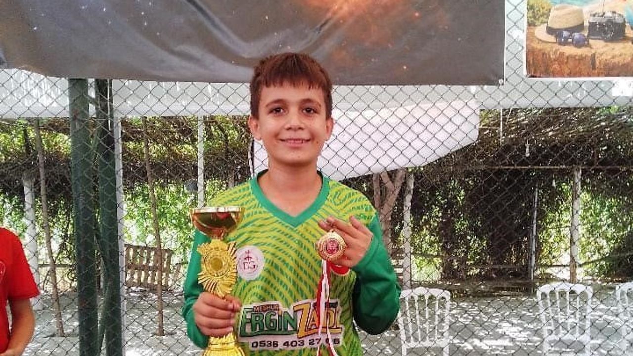 Kuran kursu öğrencileri sahada kardeşliği güçlendirdi