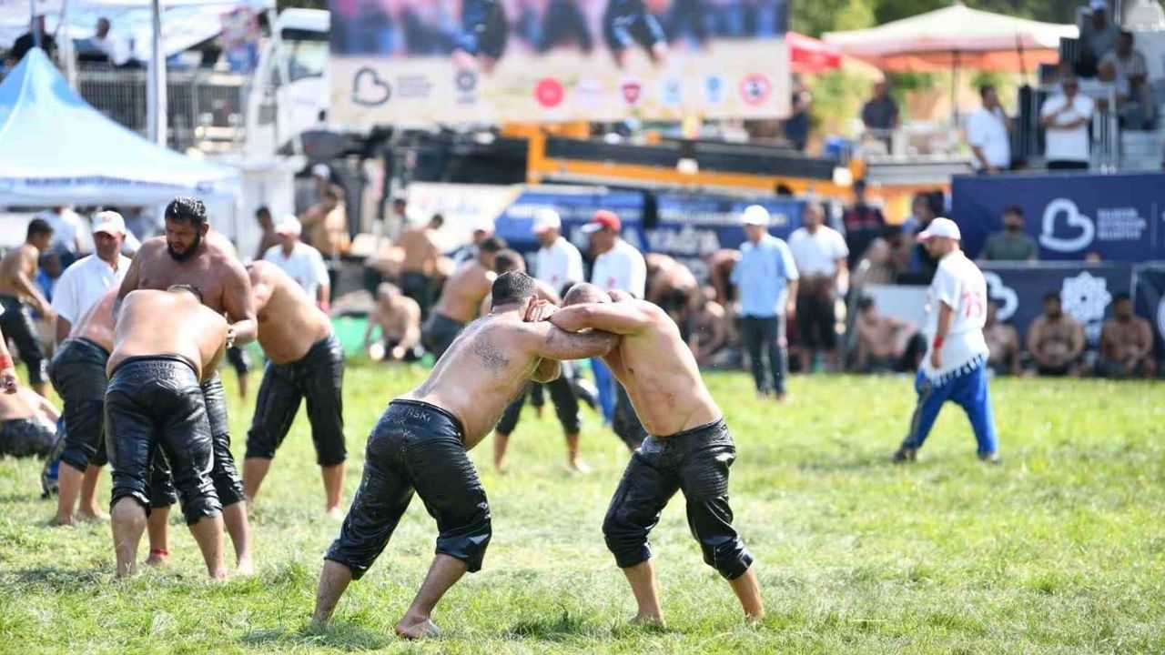 Kurtdereli'nin mirası Kurtdere'de yaşatılacak: 66. geleneksel yağlı güreşler başlıyor