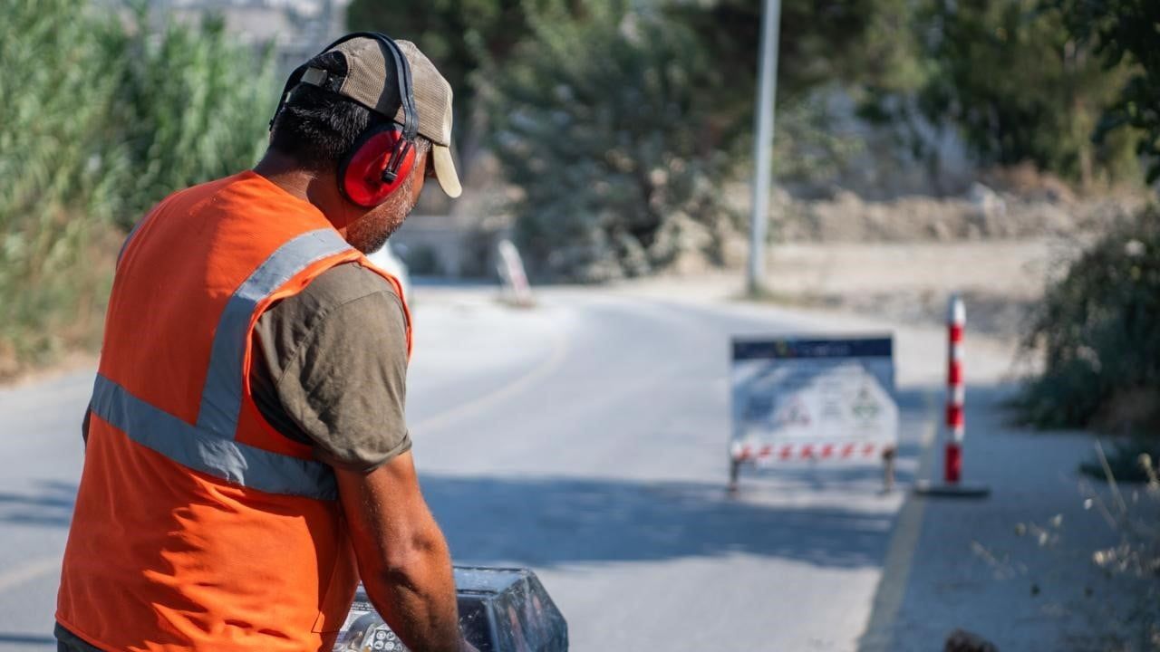 Kuşadası'nda Karaova'ya doğalgaz: 18 bin metrelik hattın bir haftada tamamlanması hedefleniyor