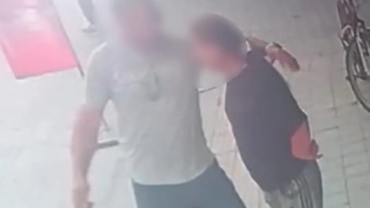 Kütahya Bahçelievler'de tartışma kanlı bitti: kadın ağır yaralandı