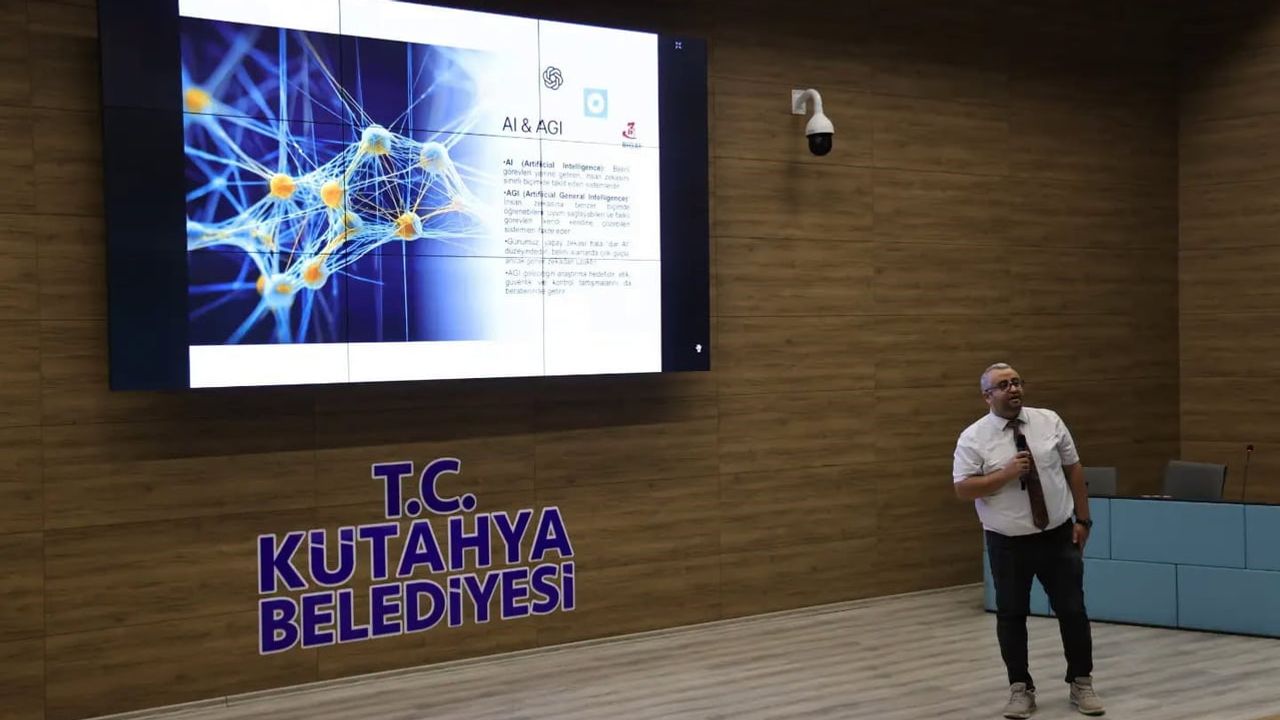 Kütahya Belediyesi personelini yapay zekâya hazırlıyor
