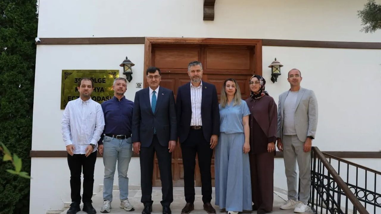 Kütahya'da belediye ile eczacı odası arasında iş birliği öne çıktı