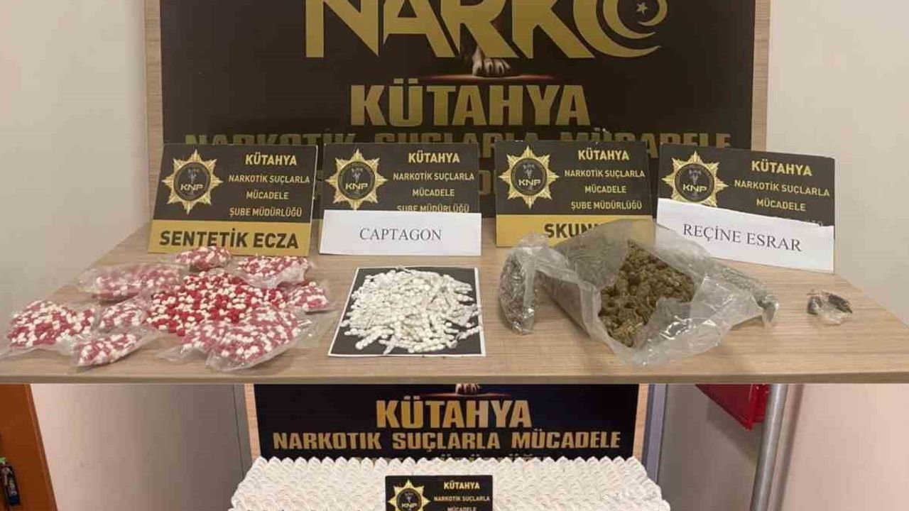 Kütahya'da gençleri korumaya yönelik operasyonda 106 bin sentetik ecza ele geçirildi