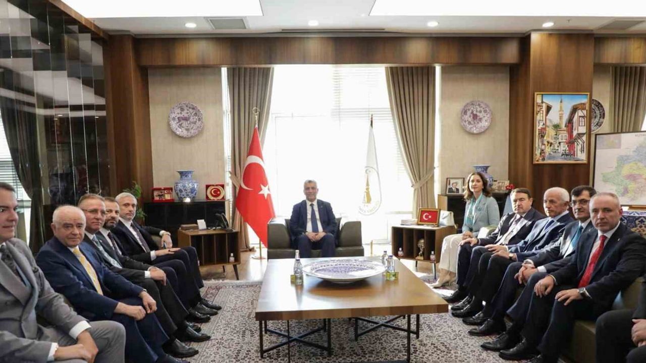 Kütahya'da ticaret gündemi: Bolat valilikte değerlendirme yaptı